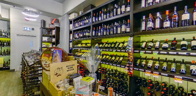 Okanagan Estate Wine Cellars - Hospitality and gastronomy