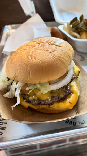 Cabano's Cheeseburgers - Hospitality and gastronomy