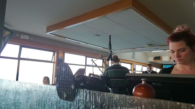 Shady Rest | Restaurant & Pub - Qualicum Beach