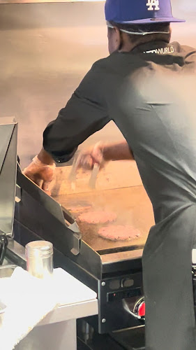 Comentarii opinii despre The Burger's Priest