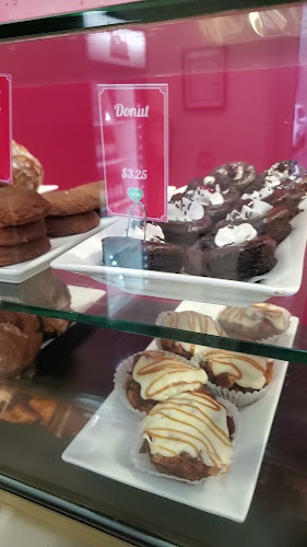 Opinii despre Delish Gluten Free Bakery & Caffé Delish în Port Coquitlam - Hospitality and gastronomy