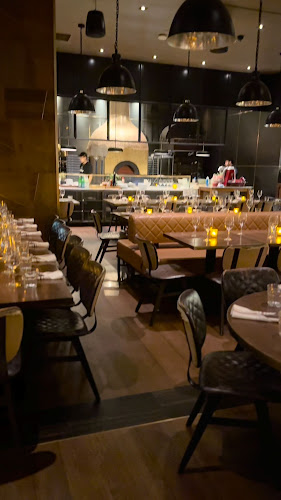 Opinii despre Pizzeria Moretti Toronto în Toronto - Hospitality and gastronomy