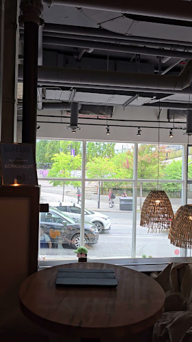 Comentarii opinii despre Bom Dia Café & Bakery - Queen