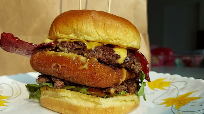 The Bullger Burger & Steak (Queen) - Hospitality and gastronomy