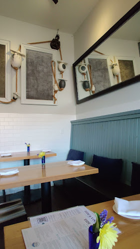 Tide and Vine Oyster House - Hospitality and gastronomy