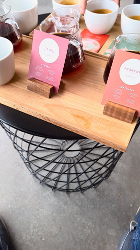 Opinii despre Moving Coffee Roastery în Richmond - Hospitality and gastronomy