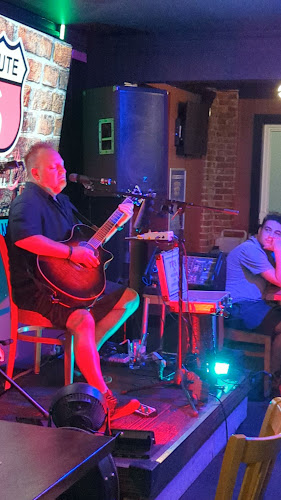 Comentarii opinii despre Route 6 Spicy Bar and Grill