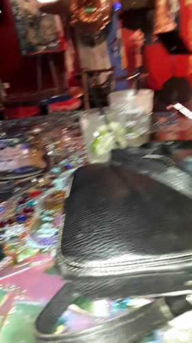 Comentarii opinii despre A Boutique Gallery Bar by Gracie Jane