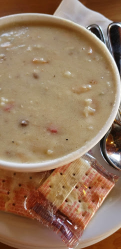 The Boathouse Seafood Restaurant And Waterfront Patio - Hospitality and gastronomy