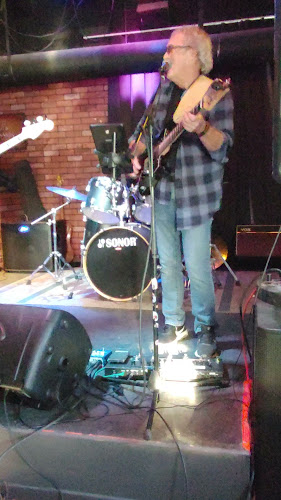 Hilltop Pub - Hospitality and gastronomy