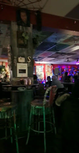 Comentarii opinii despre A Boutique Gallery Bar by Gracie Jane