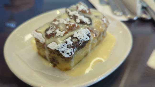 La Roux Patisserie - Victoria