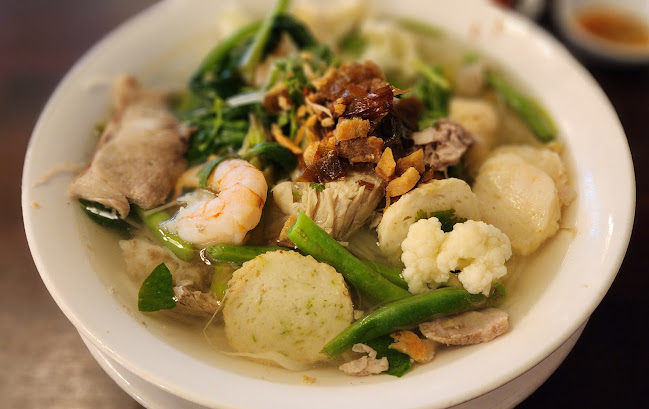 Joyeaux Café & Restaurant - Vancouver