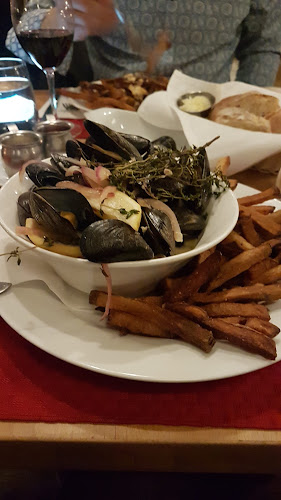 283 Bannatyne Ave, Winnipeg, MB R3B 1M3