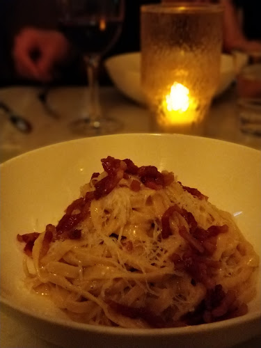 616 17 Ave SW, Calgary, AB T2S 0B4