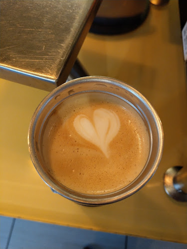 538 Rochester St, Ottawa, ON K1S 4M1