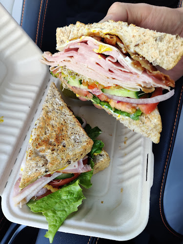 Opinii despre Big Daddy's Sandwich Co. în Edmonton - Hospitality and gastronomy
