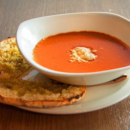 Famoso Italian Pizzeria - Coquitlam Centre - Hospitality and gastronomy