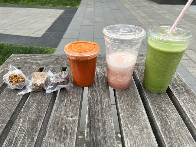 5 Isabella St, Toronto, ON M4Y 1M7