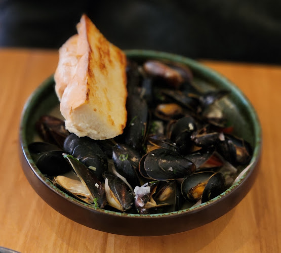 3491 Portage Rd, Niagara Falls, ON L2J 2K5