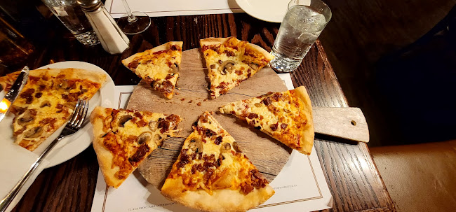 The British Hotel, Restaurant & Pub - Gatineau