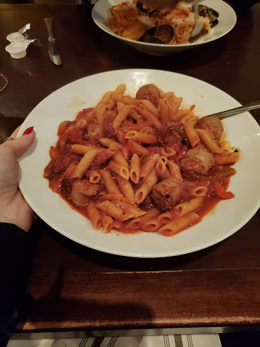 60 Walnut St S, Hamilton, ON L8N 2L1