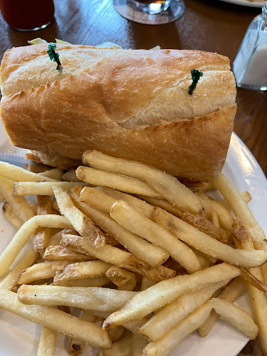 Breakers Pub - Hospitality and gastronomy