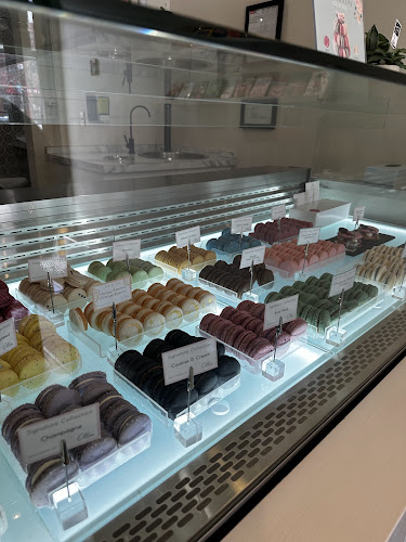 Ollia Macarons & Tea - Hospitality and gastronomy