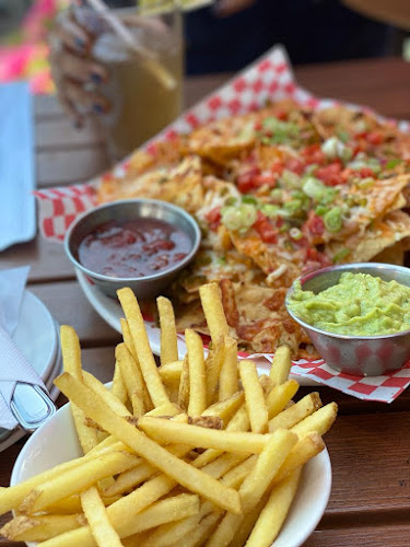 1060 Don Mills Rd., North York, ON M3C 0H8