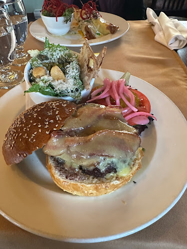 1760 Riverside Ln, Courtenay, BC V9N 8C7