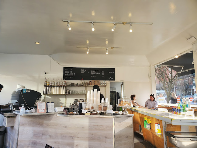 Comentarii opinii despre Gene Coffee Bar