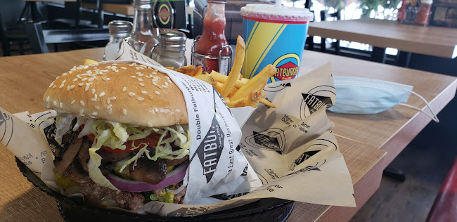 Fatburger Campbell River - Hospitality and gastronomy