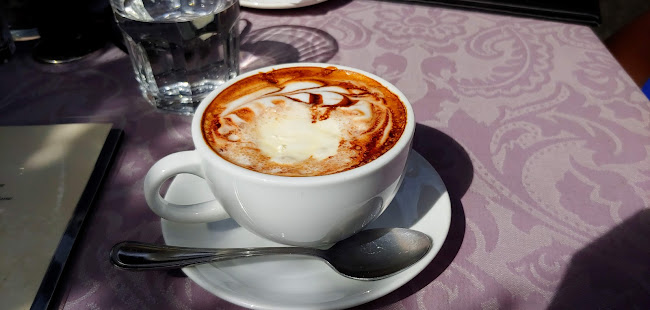 250 6th St, Courtenay, BC V9N 1M1