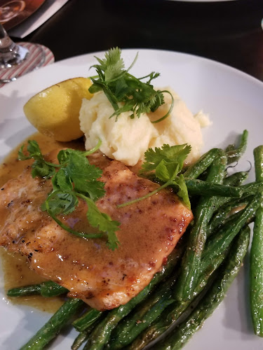 1136 Robson St, Vancouver, BC V6E 1B2