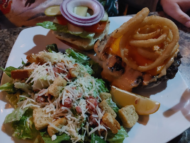 Comentarii opinii despre R U Serious Tap & Grill