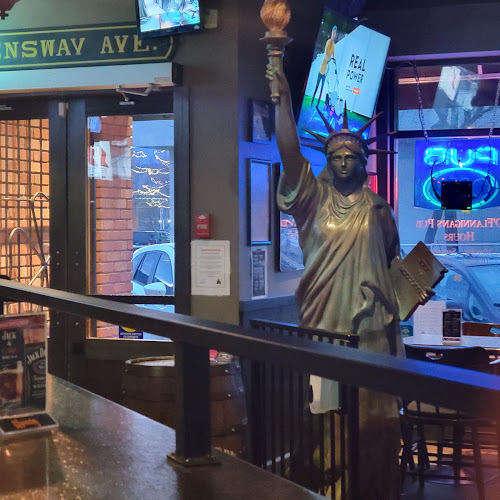 319 Queensway, Kelowna, BC V1Y 8E6