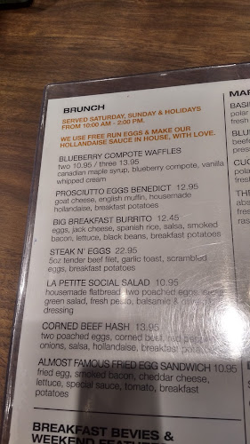 Browns Socialhouse Camrose - Camrose