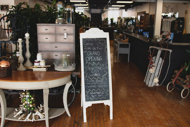 200 Charlotte St, Peterborough, ON K9J 2T8