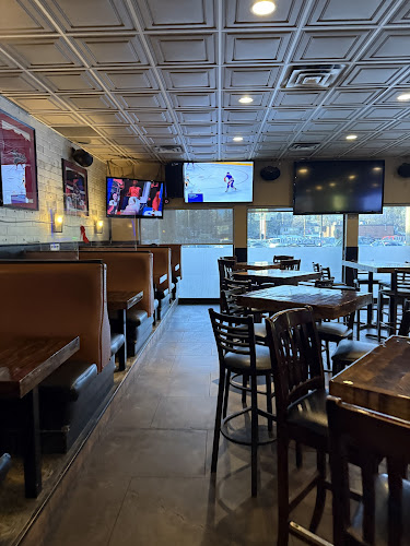 Opinii despre Weaselhead Bar & Grill în Calgary - Hospitality and gastronomy