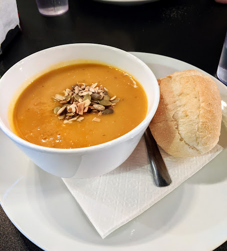 182 Locke St S, Hamilton, ON L8P 4B3