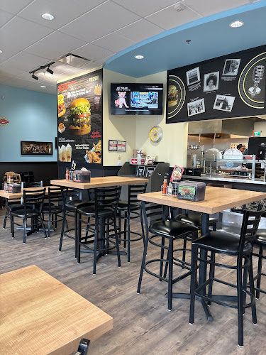 Fatburger Walnut Grove - Hospitality and gastronomy