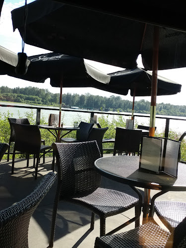 Kingfishers Waterfront Bar & Grill - Hospitality and gastronomy