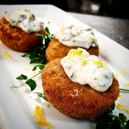 10334 108 St NW, Edmonton, AB T5J 1L9