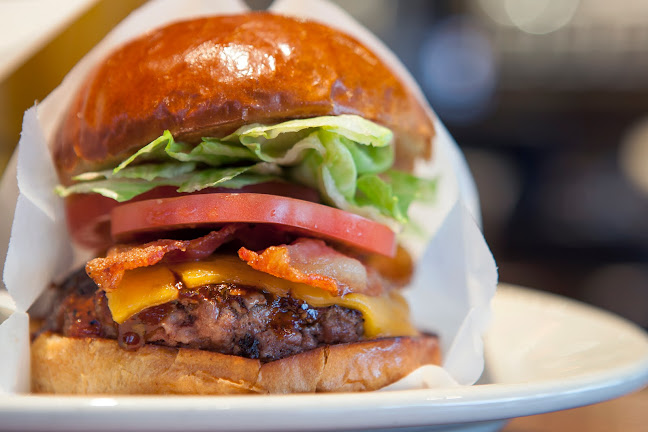 Browns Socialhouse Lower Lonsdale - North Vancouver