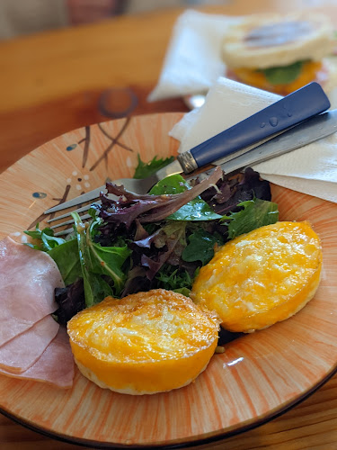 The Broken Paddle Coffee House - Victoria