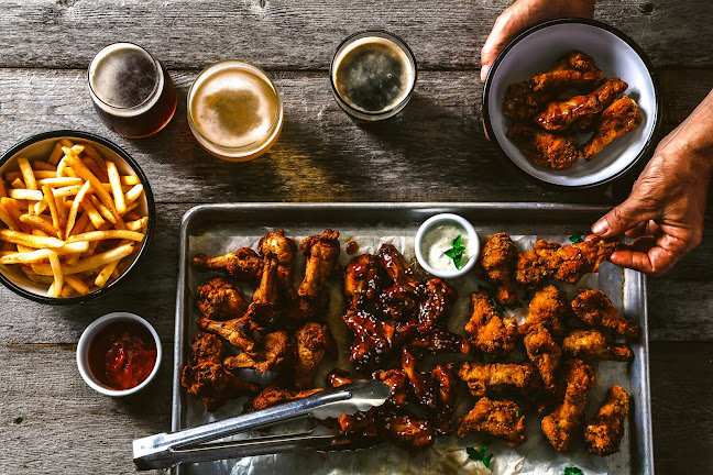 Opinii despre The Wood Tavern în Winnipeg - Hospitality and gastronomy