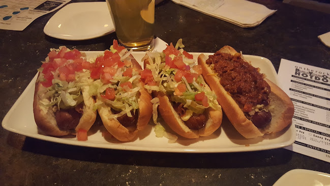 Opinii despre On The Rocks în Edmonton - Hospitality and gastronomy