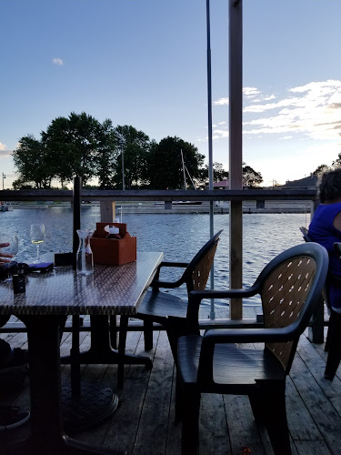 32 S Front St, Belleville, ON K8N 2Y3