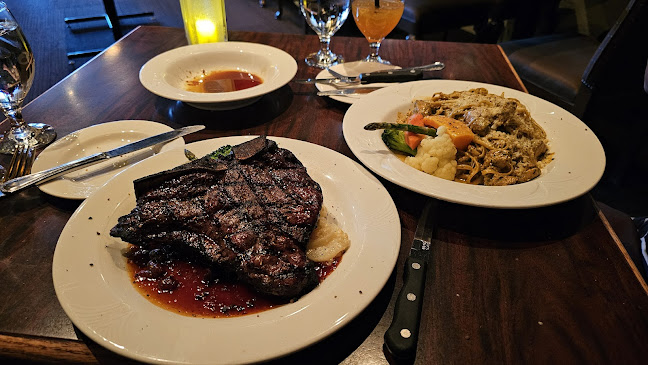 Opinii despre Normand's Restaurant în Edmonton - Hospitality and gastronomy