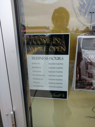 1230 Wellington Rd Unit 103B, London, ON N6E 1M3